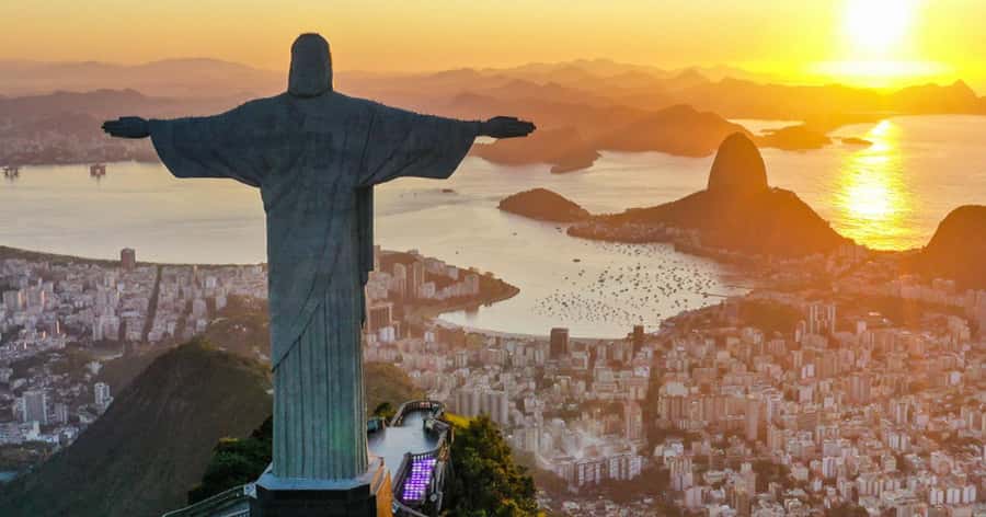 Rio de Janeiro: Skip-The-Line Christ Redeemer Private Tour - Hotel pickup across Rio’s central beach districts