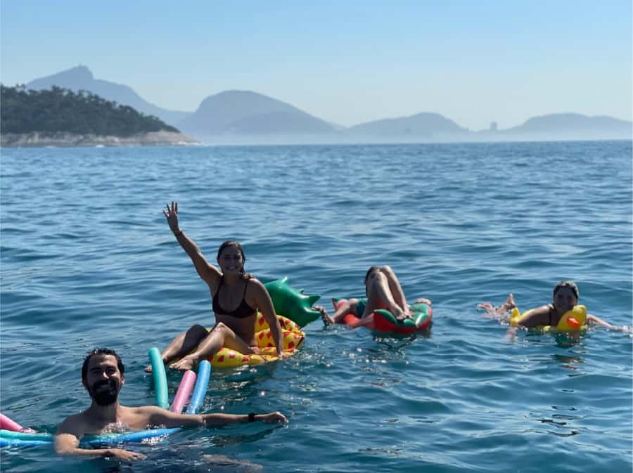 Rio de Janeiro: SpeedBoat Tour - Beach Tour with Beer - Drinks, Group Size, and the Overall Mood