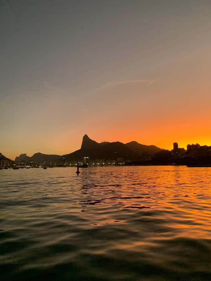 Rio de Janeiro: SpeedBoat Tour - Sunset with Beer - The first cruise toward Sugarloaf Mountain