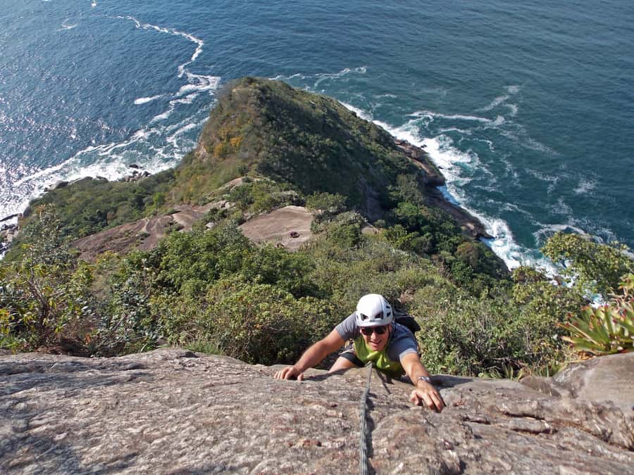 Rio de Janeiro: Sugarloaf Mountain Hike and Climb - Meeting at Praça General Tibúrcio in Urca