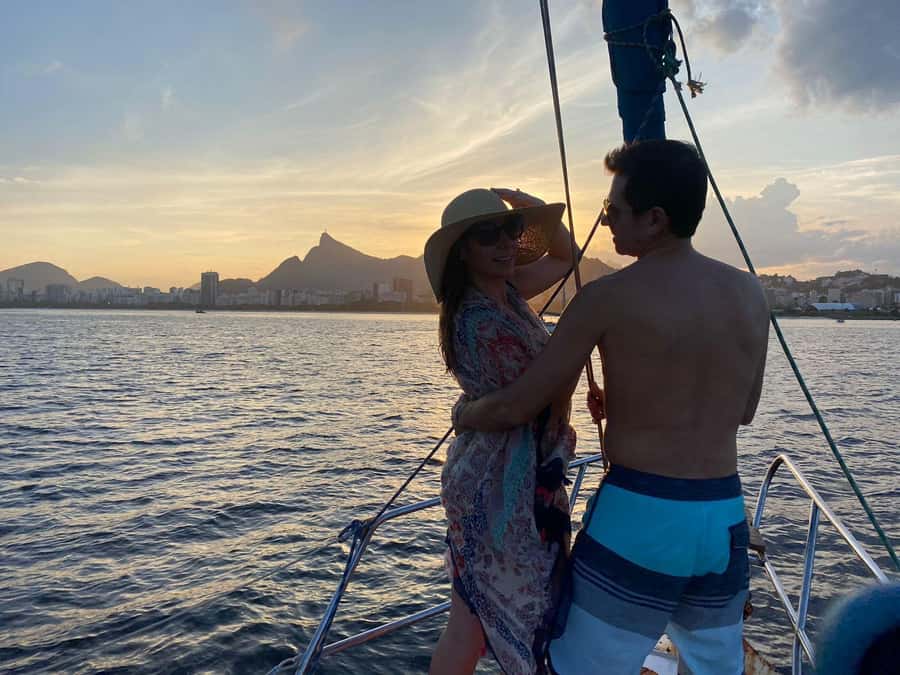 Rio de Janeiro: Sunset Sailboat Tour with Open Bar - Caipirinhas, fruit, and a relaxed onboard mood