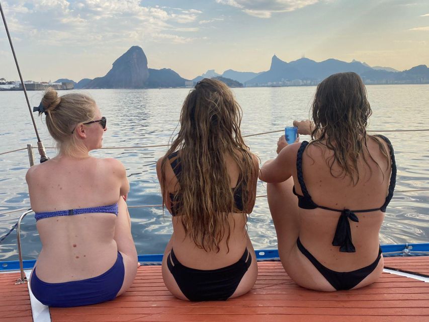 Rio de Janeiro: Sunset Sailboat Tour with Open Bar - Captain and host service make the difference