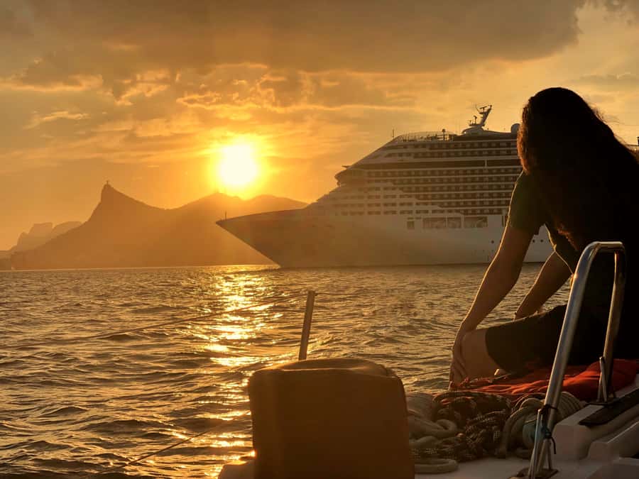 Rio de Janeiro: Sunset Sailing Tour - Practical details that affect your day