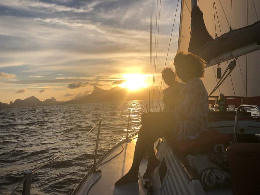 Rio de Janeiro: Sunset Sailing Tour - Boa Viagem Island and Niterói’s modern art museum