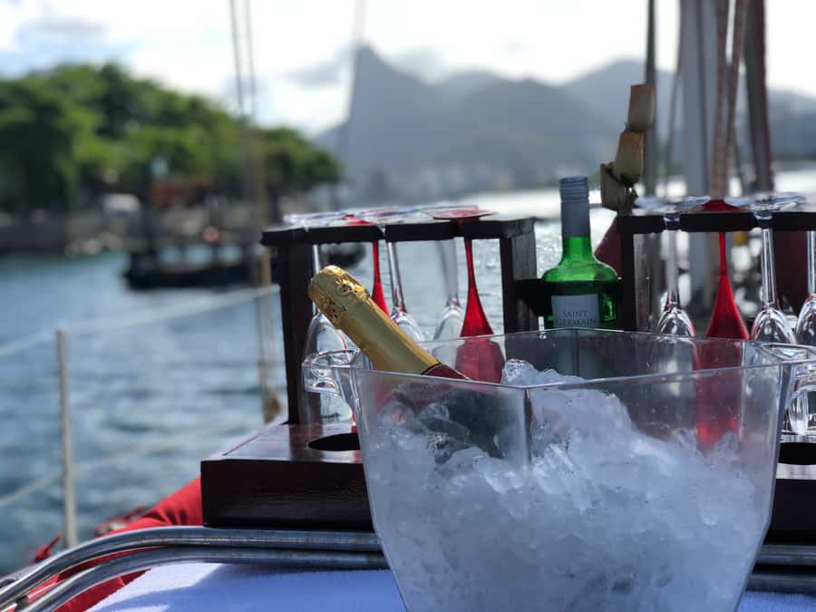 Rio de Janeiro: Sunset Sailing Tour - Swimming, snacks, and the all-inclusive feel