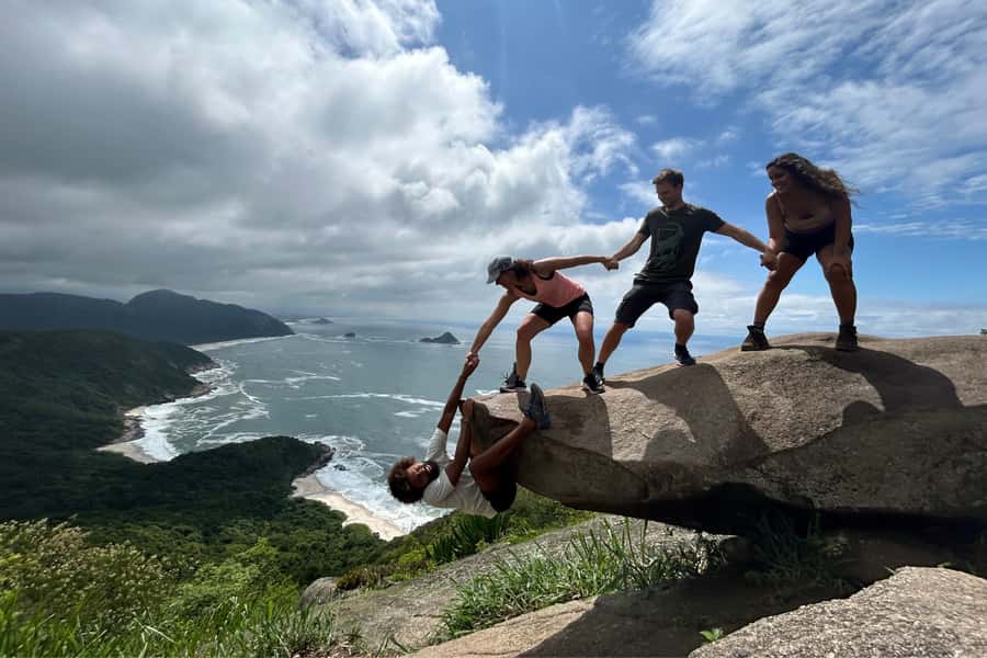 Rio de Janeiro: Telegrafo Rock Hike with Optional Beach Stop - Choosing your beach after the hike