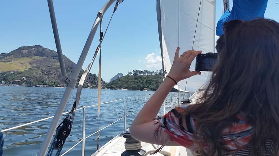 Rio de Janeiro: Wake Up and Sail - A 20-minute pause at Adão e Eva beaches