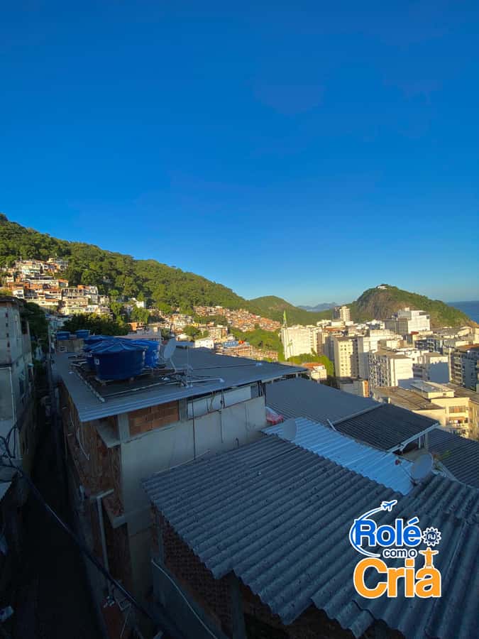 Rio: Favela Tour Imersion in Babilônia and Chapéu Mangueira - Babilônia’s trail, views, birds, and old bunkers