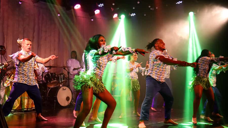 Rio: Ginga Tropical Samba and Folklore Show Ticket - Practical planning for the evening