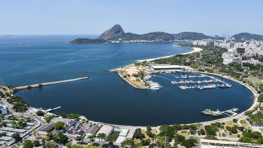 Rio: Guanabara Bay Boat Tour - The Sugarloaf Photo Stop