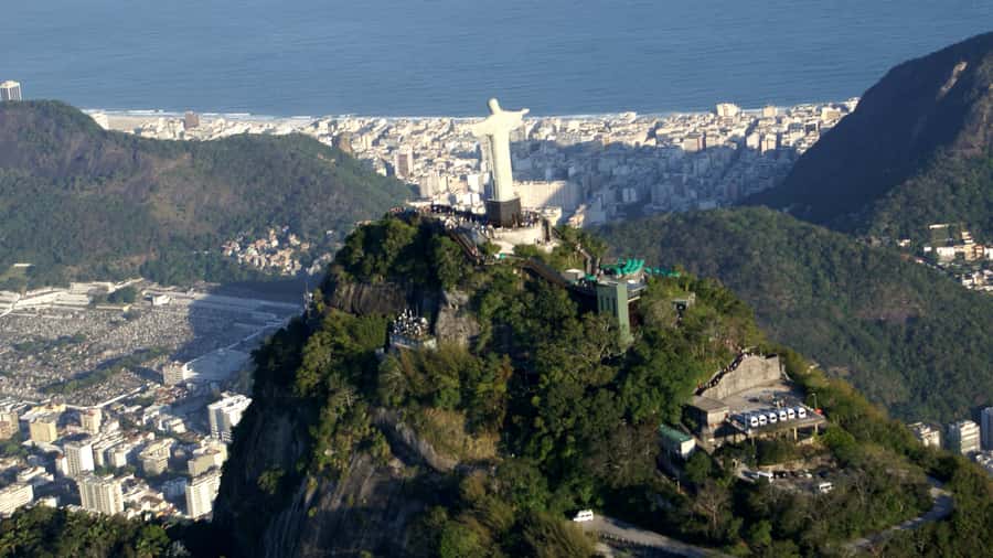 Rio: Maracanã Stadium & Christ the Redeemer by Rack Railway - When the plan changes