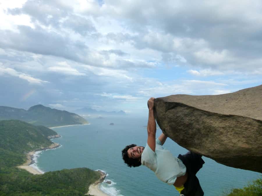Rio: Pedra do Telégrafo Hiking & Relax in a Wild Beach - Barra da Tijuca and São Conrado by road