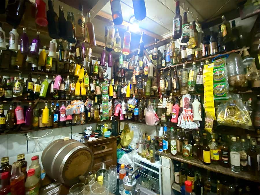 Rio: Pub Crawl in Lapa with Cachaça Tasting and Live Samba - Who should book this Lapa night?