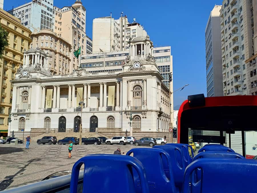 Rio Samba Bus: hop-on hop-off city tour in Rio de Janeiro - Copacabana gives you the right opening view