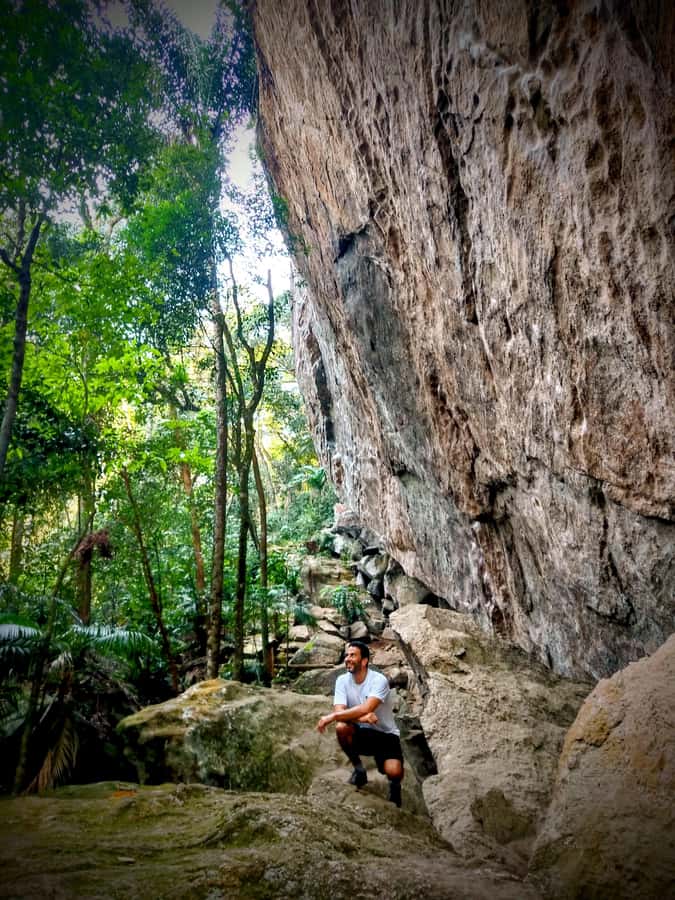 Rio: Tijuca Forest Small Group Hike to Caves and Waterfalls - Old residences, fountains, and views on the return