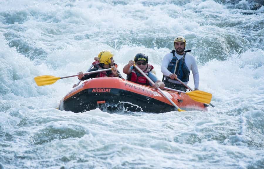 Rio: White Water Rafting Adventure tour in Rio de Janeiro - Atlantic rainforest views between the rapids