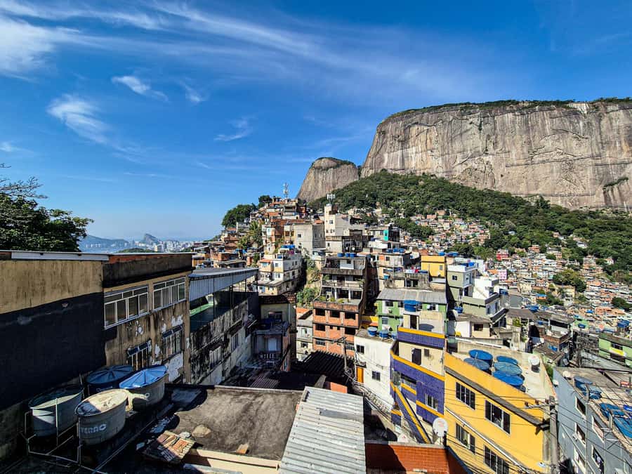 Rocinha Jeep Tour: A Journey into the Soul of the Favela! - The lecture adds meaning to the short walking tour