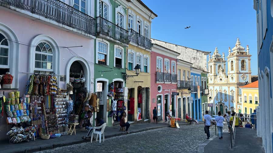 Salvador: 4-Hour Candomblé Mysteries Tour - Guides, group size, and the human side of the tour