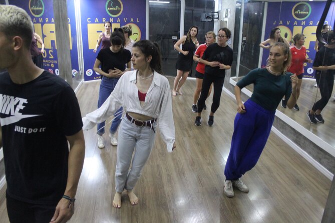 Samba Lessons for Beginners - The costume photos add a carnival finish