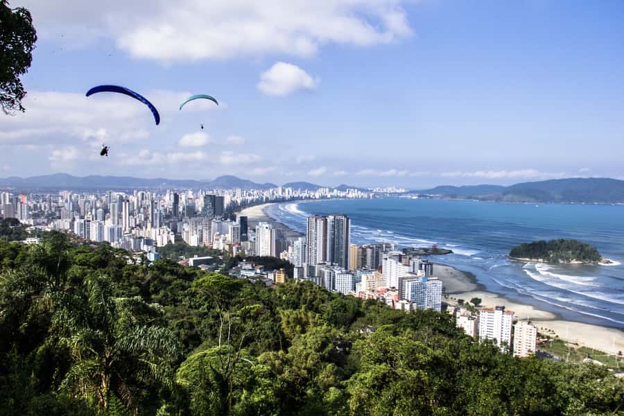 Santos: 7-hour Complete Shared City Tour - Main City Sights - Forty-five minutes among Santos’ colorful gardens