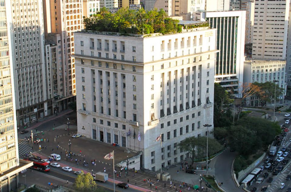 Santos: Private 8-hour São Paulo Overview - What the guide adds to the day