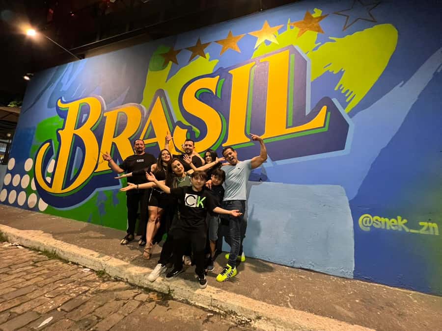 São Paulo: Bar and Street Art Crawl with Local Guide - The first bar turns strangers into a group