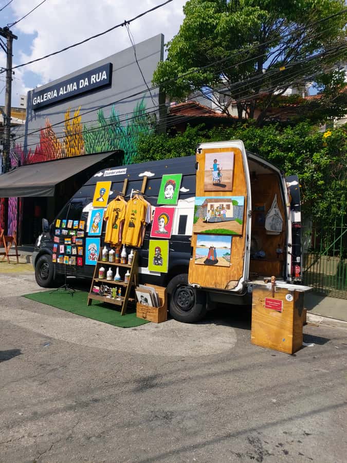 São Paulo: Bar and Street Art Crawl with Local Guide - What the $43 price really buys you