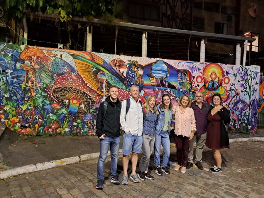 São Paulo: Bar and Street Art Crawl with Local Guide - Meeting at the SATÉLITE gas station