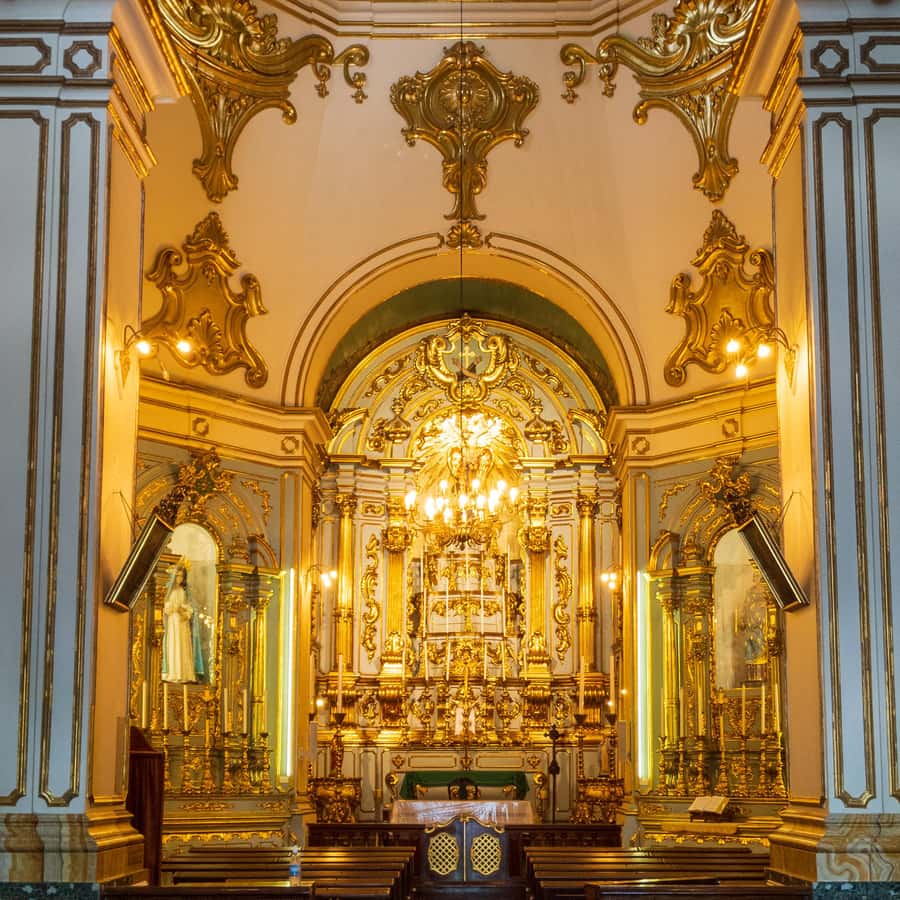 Sao Paulo: Downtown-Center Walking Tour | 2 Hours - English - São Francisco de Assis: a quieter church stop