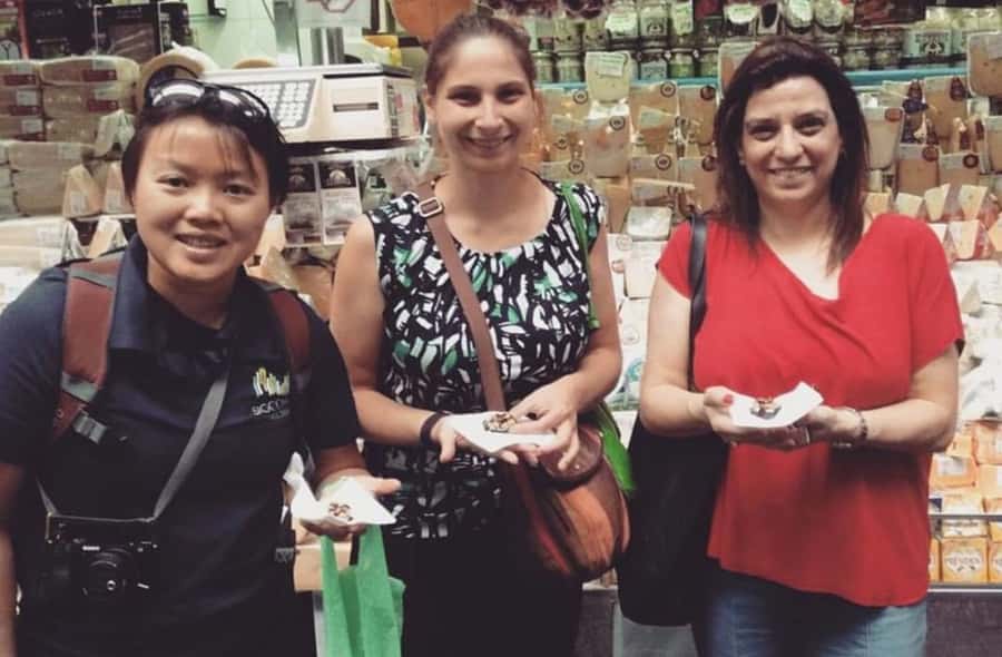 São Paulo Food Tour: The Flavors of Brazil - The gourmet bakery: coxinha and pão de queijo