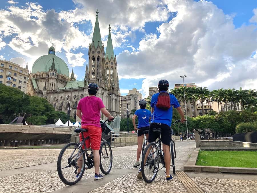 São Paulo Highlights: Culture, History, and Vibrance by Bike - Paulista Avenue: MASP, Casa das Rosas, and Parque Trianon