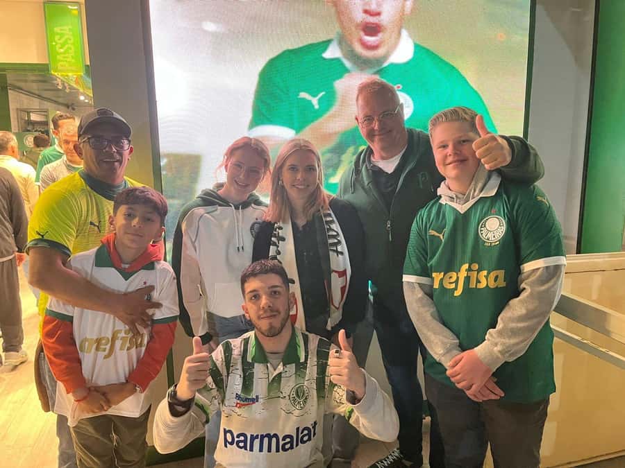 São Paulo: Join a Palmeiras Game Experience with a local - Starting near Palmeiras-Barra Funda Station