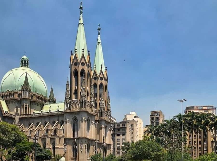São Paulo : Must-See Sites Walking Tour With A Guide - Martinelli Building and São Paulo’s vertical ambition