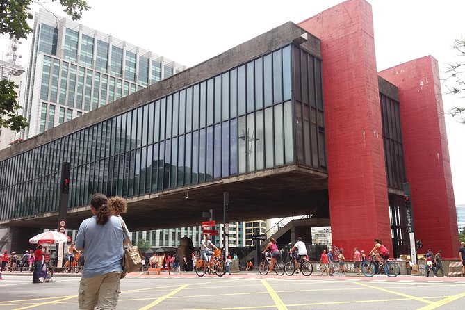 São Paulo Private City Tour - Municipal Theatre and the modern side of São Paulo