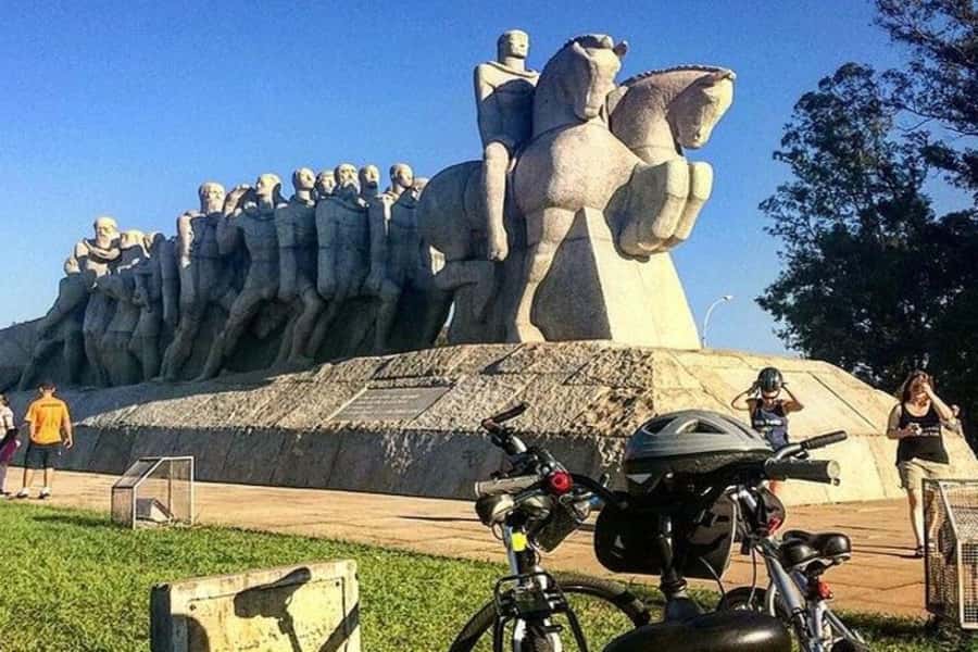 Sao Paulo: The Coolest Urban Scenes Bike Tour - Vila Madalena turns the ride toward art