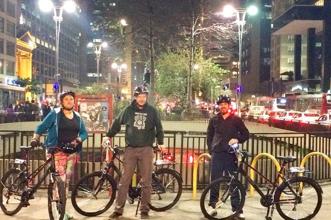 São Paulo Uptown Bike Tour - Why a small group helps in São Paulo