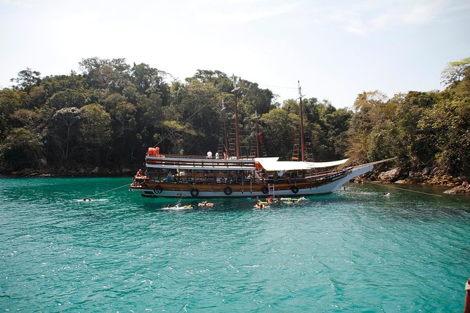 Schooner Cruise with Caipirinha drinks by the Blue Lagoon - Setting out from Vila do Abraão at 11:30 a.m.