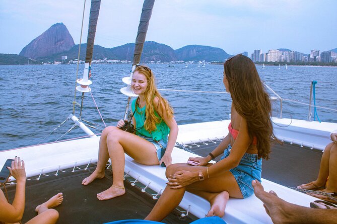 Shared Tour in Vela Catamaran - Velas do Rio - Urca, Flamengo, and Rio’s Famous Backdrop