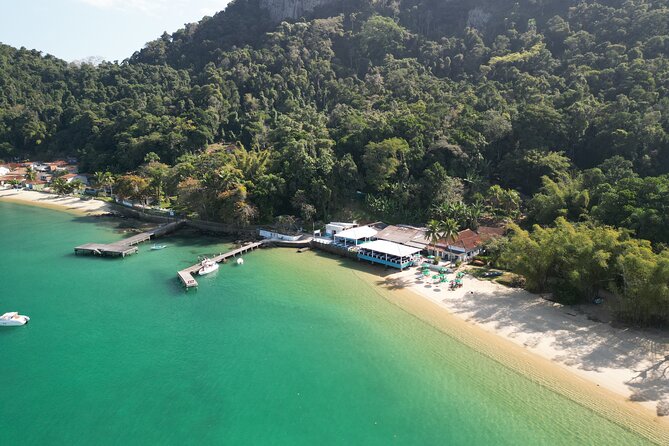 Speedboat ride - Paradise Islands - Angra dos Reis - Botinas Islands: clear water with a deceptive depth