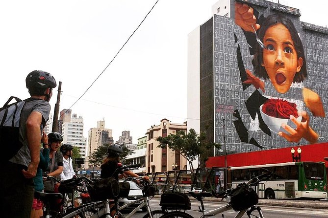 Street Art and Park Bike Tour - Starting in Vila Mariana and settling onto the bike