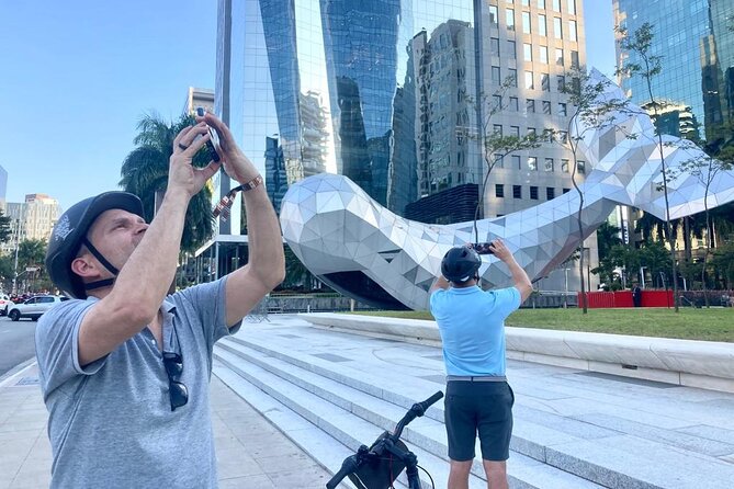 Street Art and Park Bike Tour - Museums, Niemeyer, and Avenida Paulista
