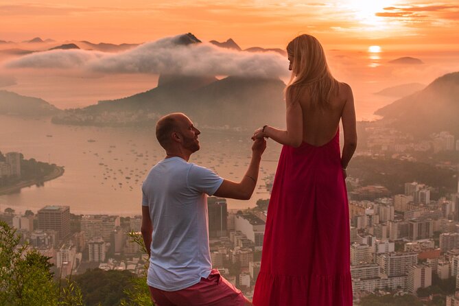 Sunrise Mirante dona Marta Specialized Guide and Photos - Meeting Pessanha before the city wakes