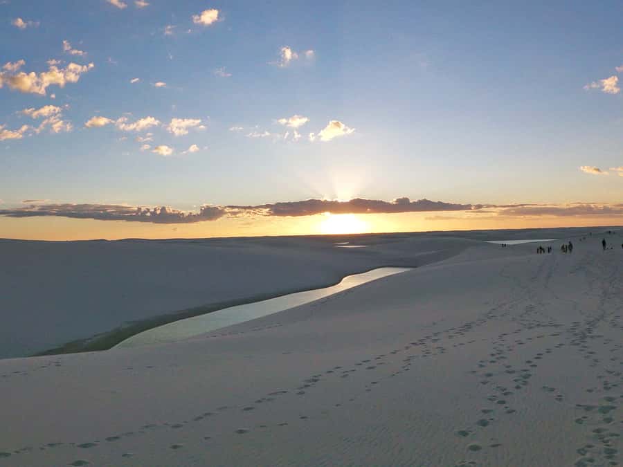 Sunset Experience in Bonita Lagoon - The final climb for the Lençóis sunset