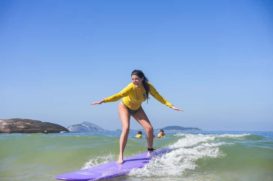 Surf lessons: in Arpoador in Ipanema. - The one-hour format: enough for a taste, not mastery
