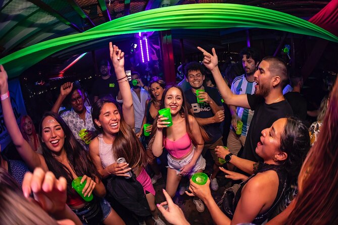 Ticket to 4-Hour Rio de Janeiro Boat Party - DJs, lights, and four kinds of music