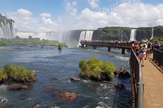 Tour to Iguazu Falls Brazil with visit at the Bird Park - What this Brazil side tour actually covers