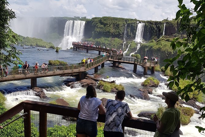 Tour to Iguazu Falls Brazil with visit at the Bird Park - Guides Fabio and Chris can shape the day