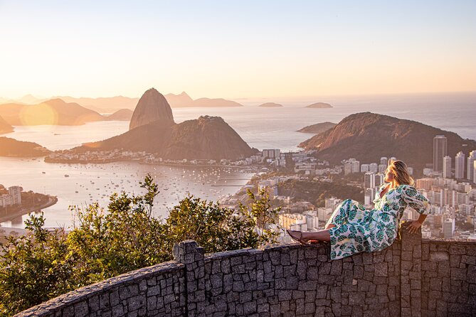 Tour to Mirante Dona Marta at sunrise with guide and photos! - What happens at Mirante Dona Marta