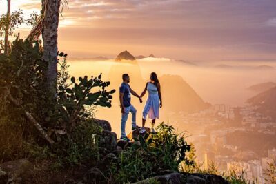 Tour to Mirante Dona Marta at sunrise with guide and photos!