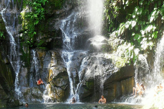 Tour to Presidente Figueiredo: Amazon Waterfalls - Lunch with Brazilian food between the waterfalls